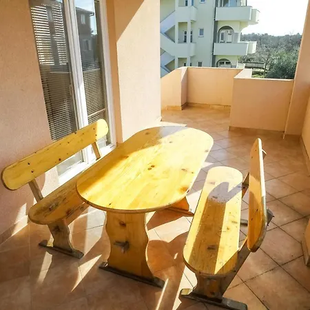 Angela Apartament *