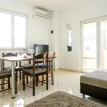 Apartament Angela *