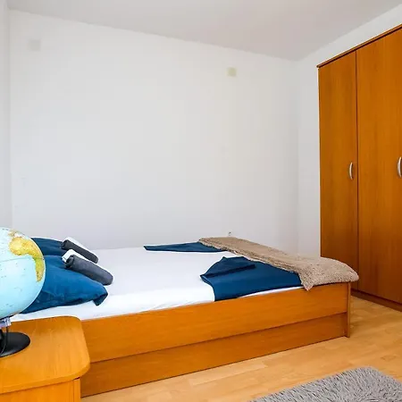 Angela Apartament Biograd Na Moru